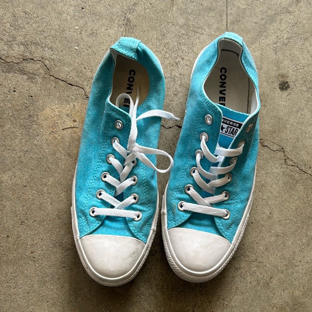 Converse shoe